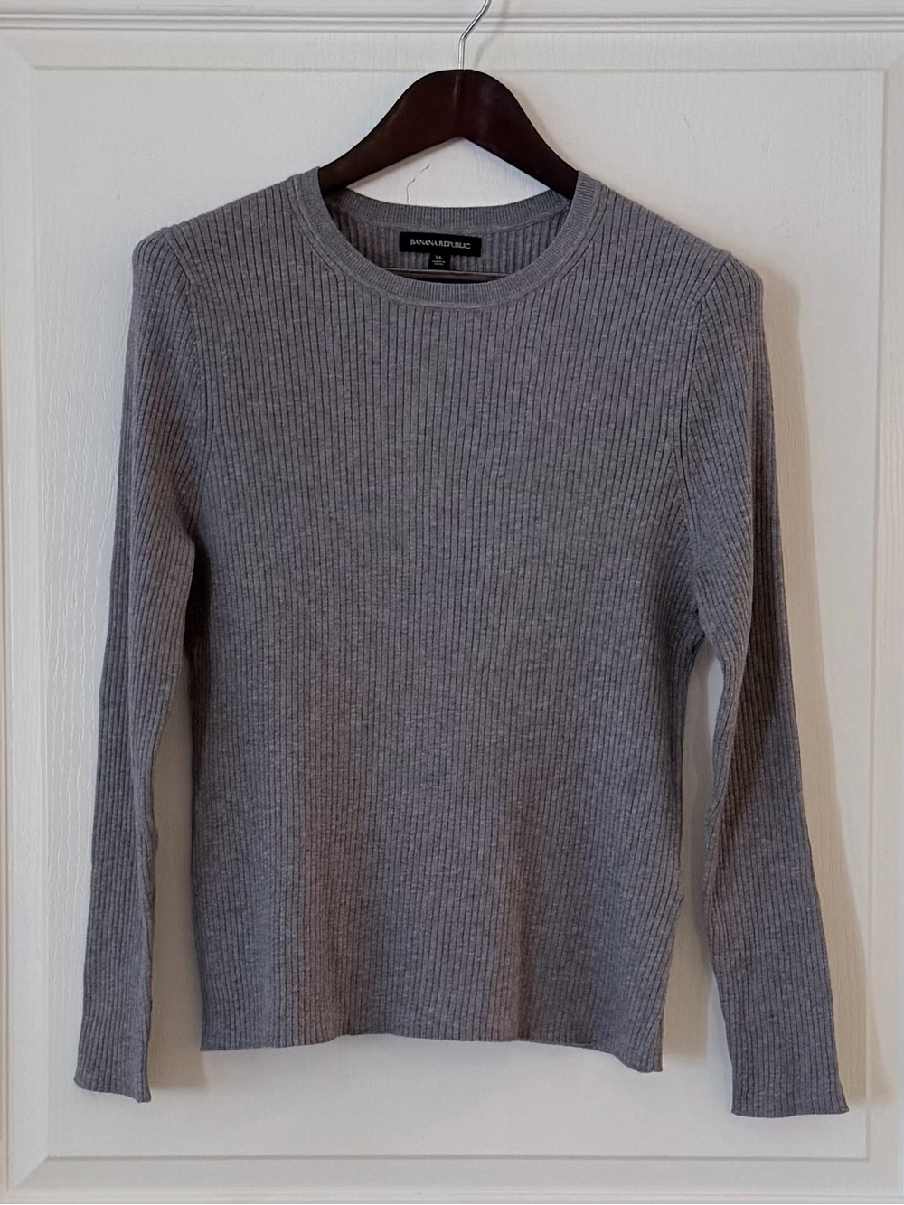 Banana Republic Gray Ribbed Long Sleeve Crewneck Top